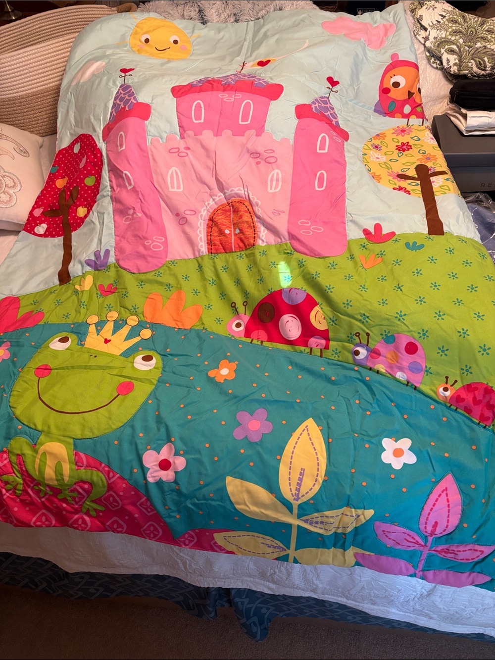 Crib Whimsical Castle & Frog Kids' Comforter and sheet set-Pink, Green, Blue